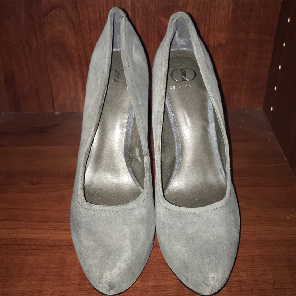 Kelsi Dagger Pumps